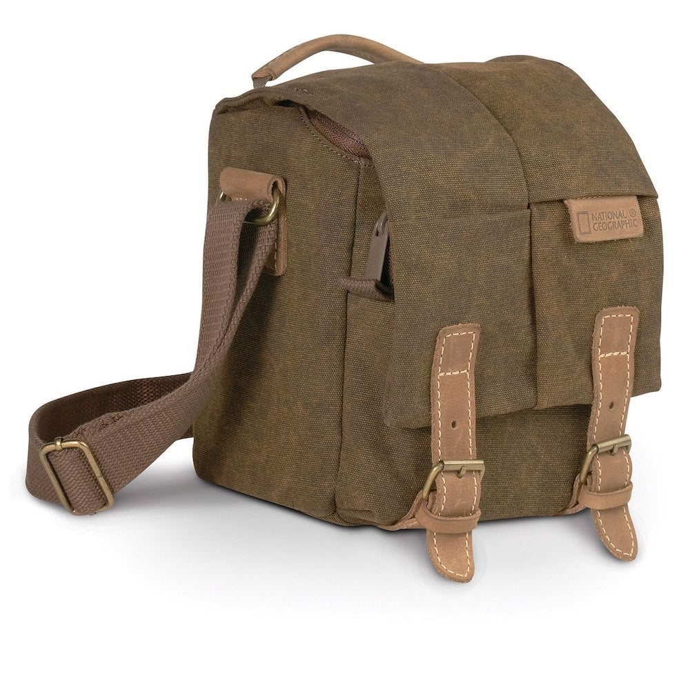 Get NatGeo Camera Bags Tripod Kit at Srishti Page 2